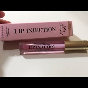 Too Faced Lip Injection Plumping Lip Gloss